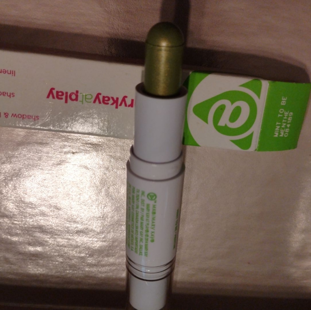 Mary Kay Shadow & liner Mint to be menthe (Beautiful shade of green)
